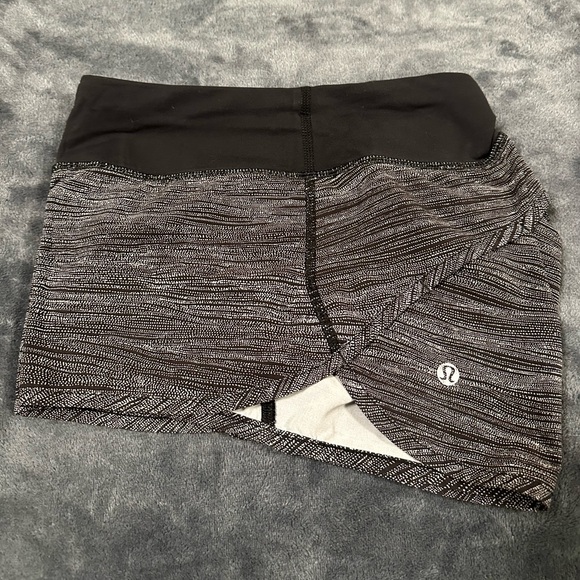 Speed Up Low Rise Lined 2.5” Short - Picture 3 of 4